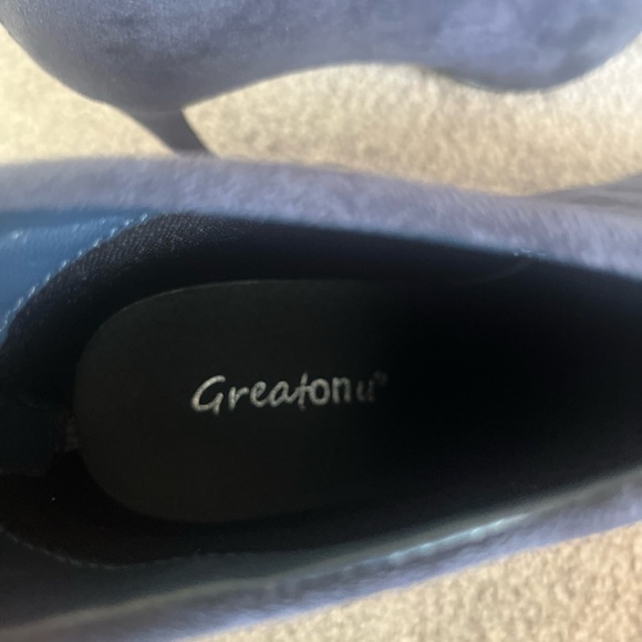 NWOT Navy heeled boots 11 - Picture 9 of 13